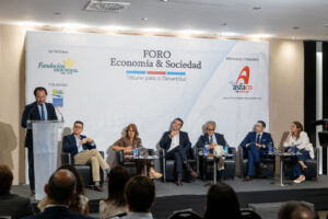 El aeropuerto de Córdoba centró la cita en el Eurostars Palace